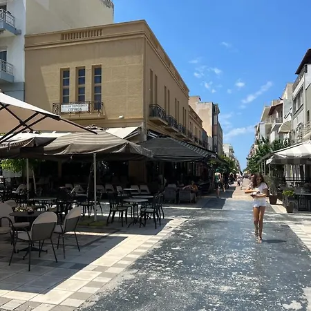 아파트 Cosy Guesthouse-souterrain With Garden In City Center