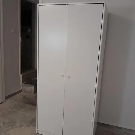 Cosy Guesthouse-souterrain With Garden In City Center * Corinth