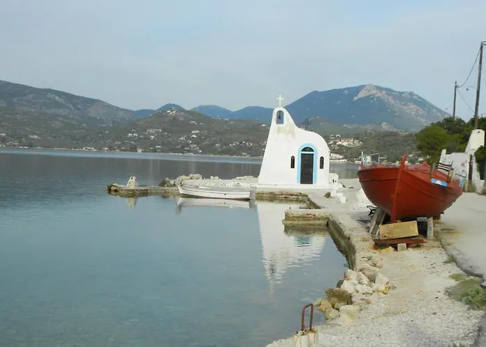 Cosy Guesthouse-souterrain With Garden In City Center Apartamento Corinth