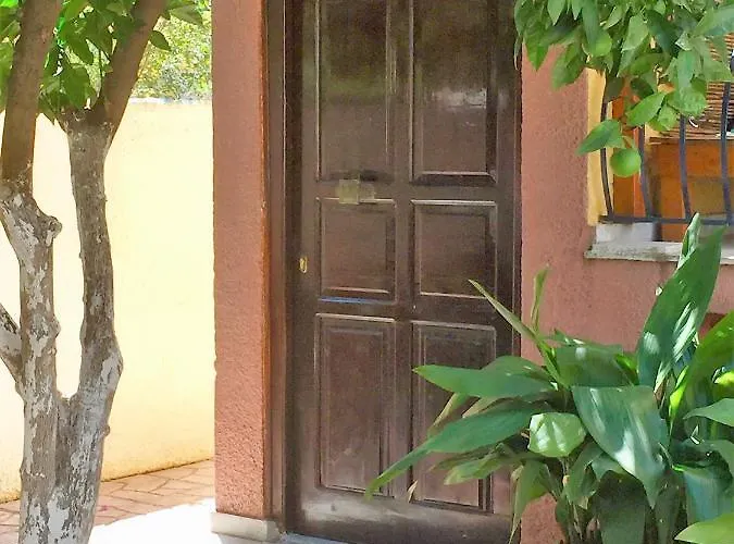 Apartamento Cosy Guesthouse-souterrain With Garden In City Center Corinth